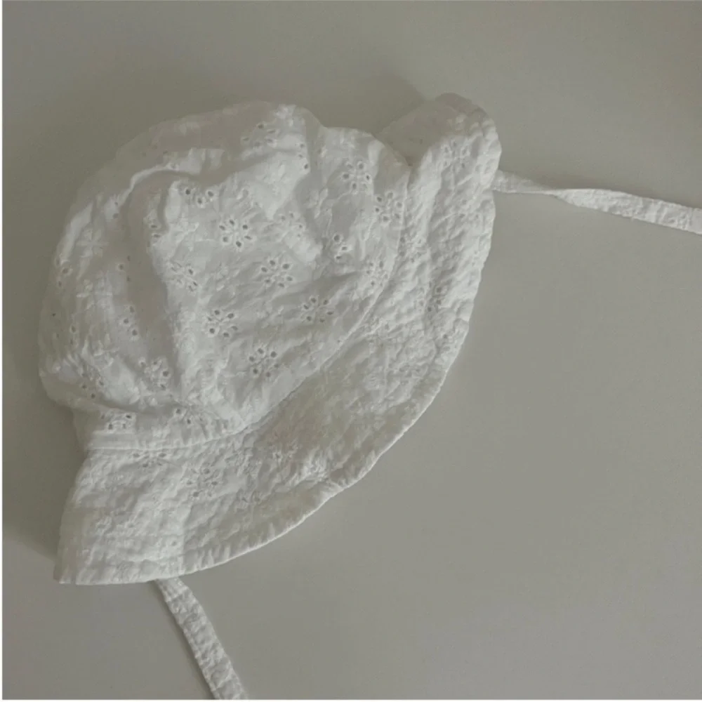 Zara Kids, white, embroidered eyelet hat, 0-1 years